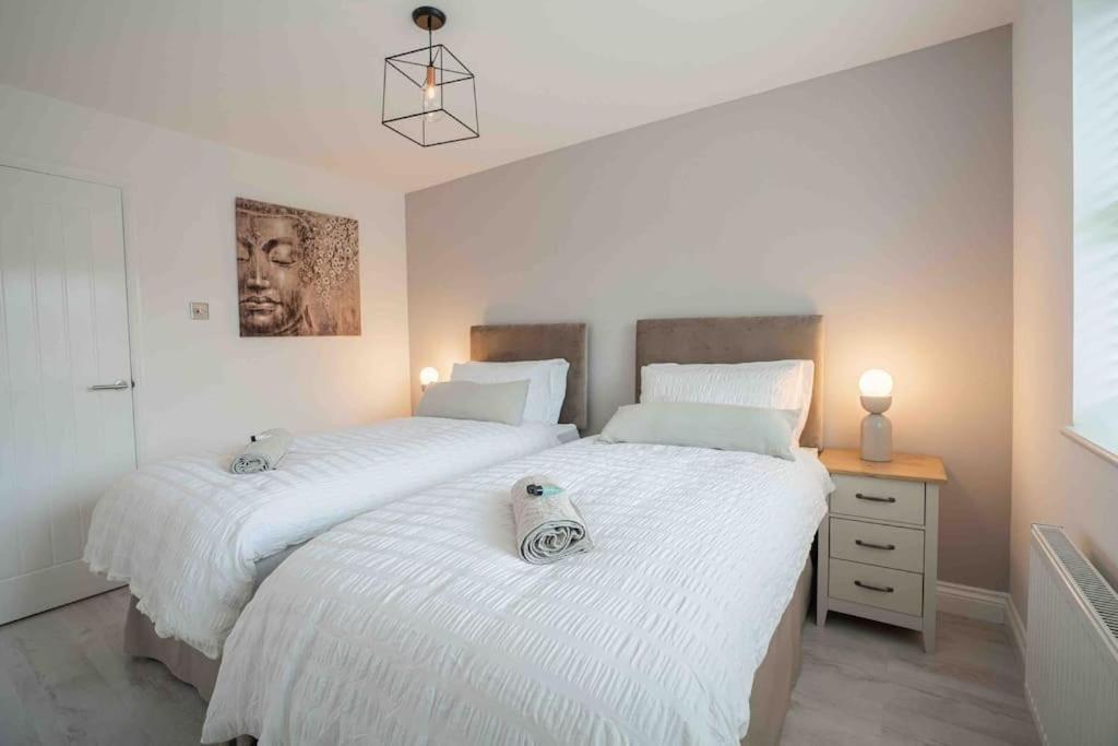 Stunning Abode 5 Min From Nec & Bhx, Pets Allowed 말스톤그린 외부 사진