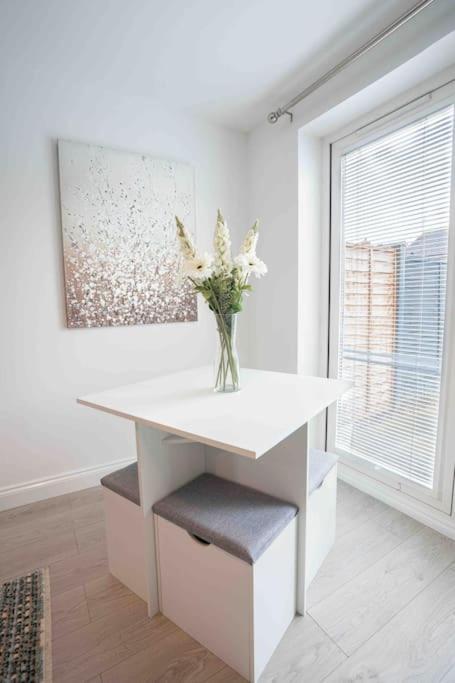 Stunning Abode 5 Min From Nec & Bhx, Pets Allowed 말스톤그린 외부 사진